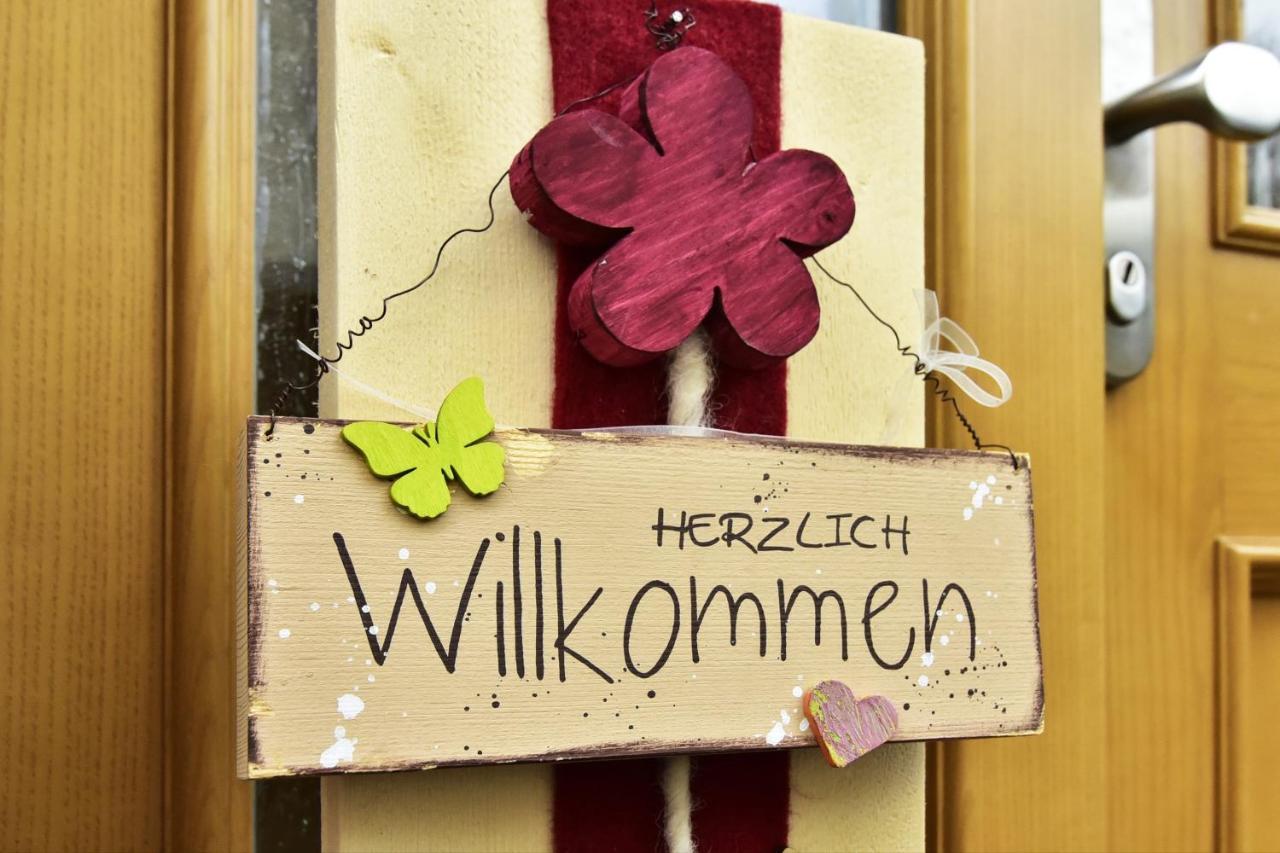 Zimmervermietung Zum Weissen Roessl Sarentino Exterior photo